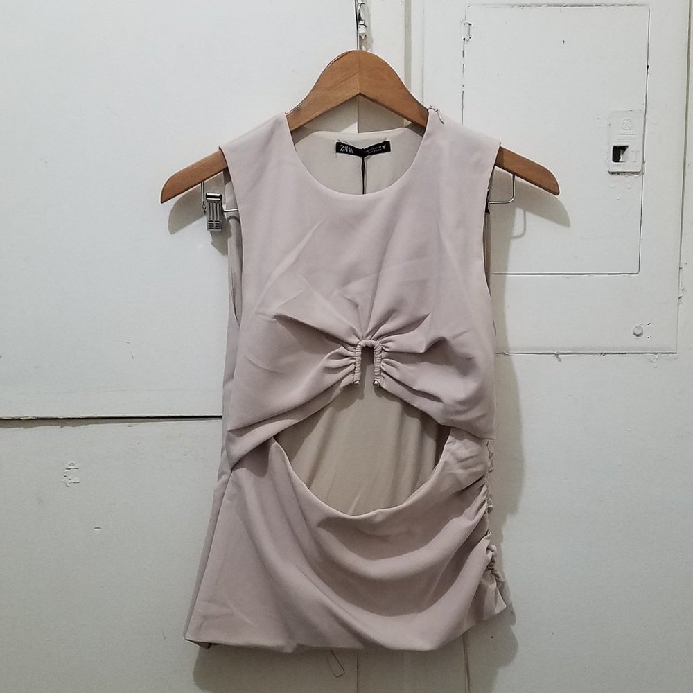 NWT CUT OUT ELASTIC BEIGE TOP - Picture 4 of 7